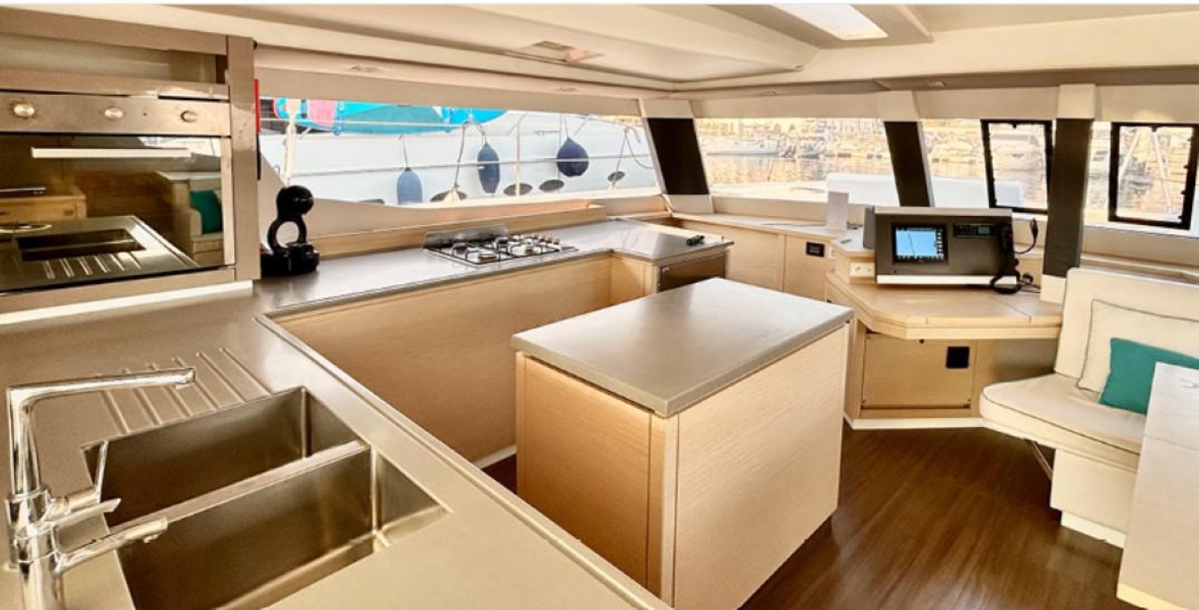 Photo #6 - Fountaine Pajot Saba 50 (Smack (With Captain)) in Key West. FL - 61965