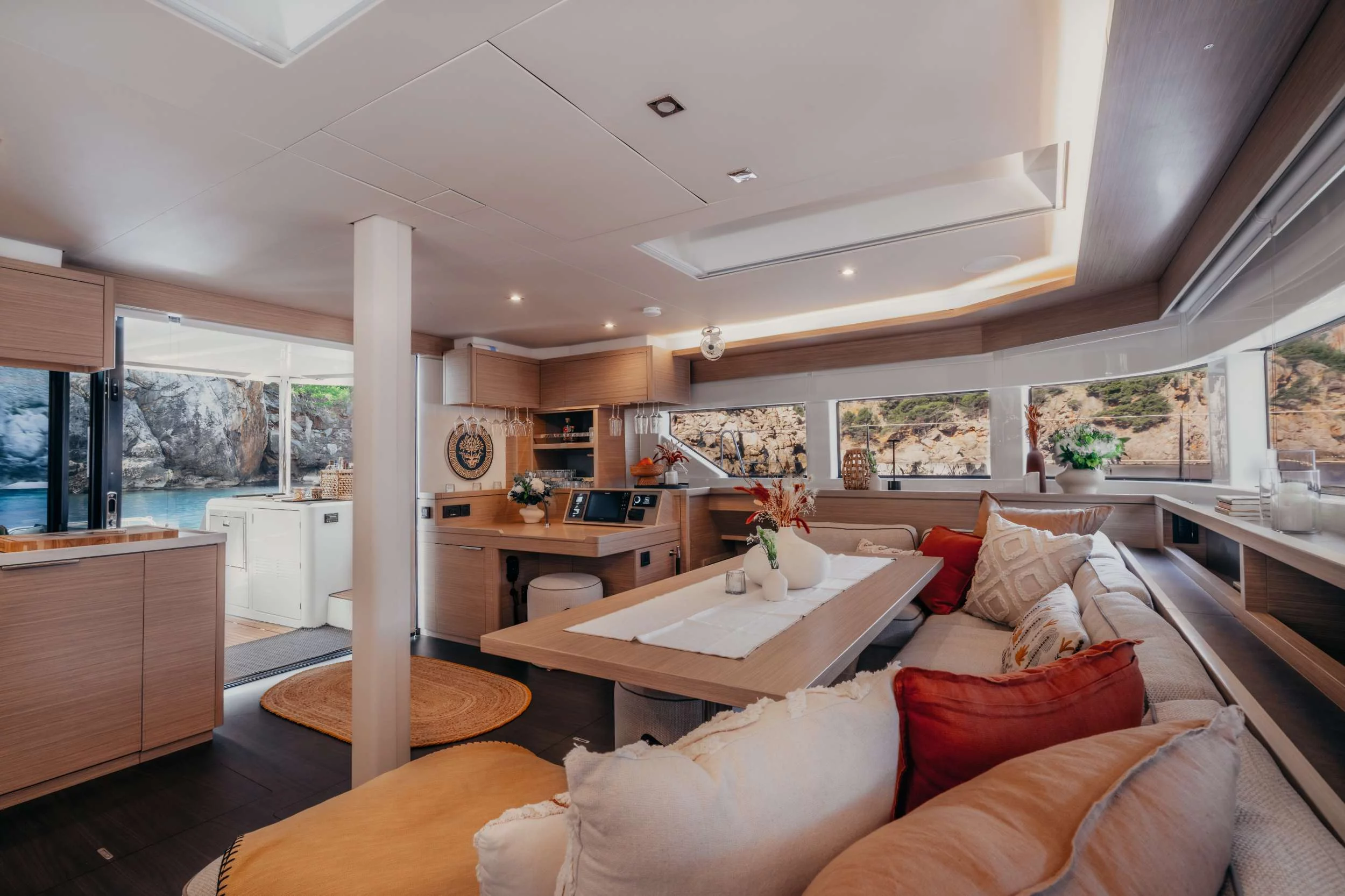 Lagoon 55 (ALMOSTA ROAD)  - 5