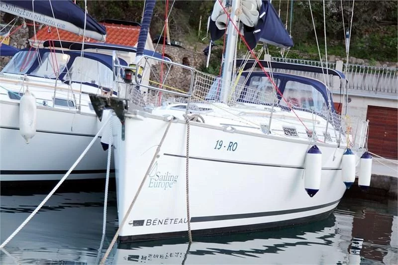 Beneteau Cyclades 39.3 (3Cab) (Pharos)  - 9