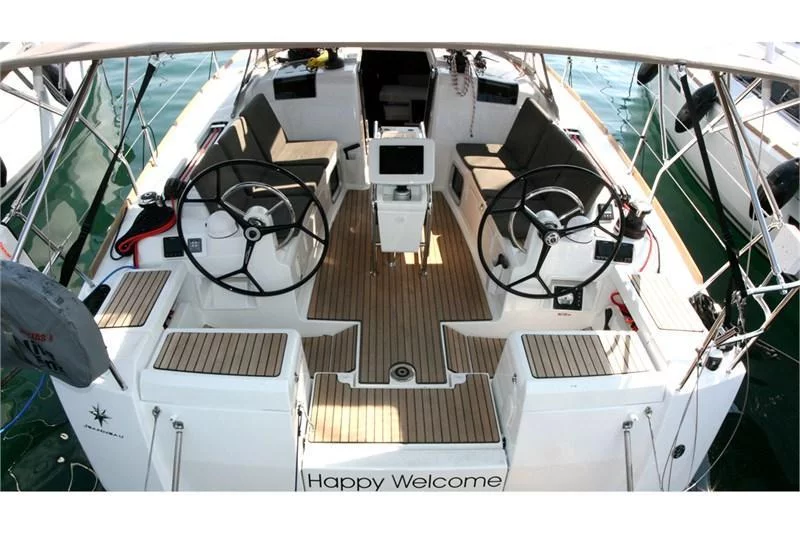 Sun Odyssey 419 (3Cab) (Happy Welcome)  - 3