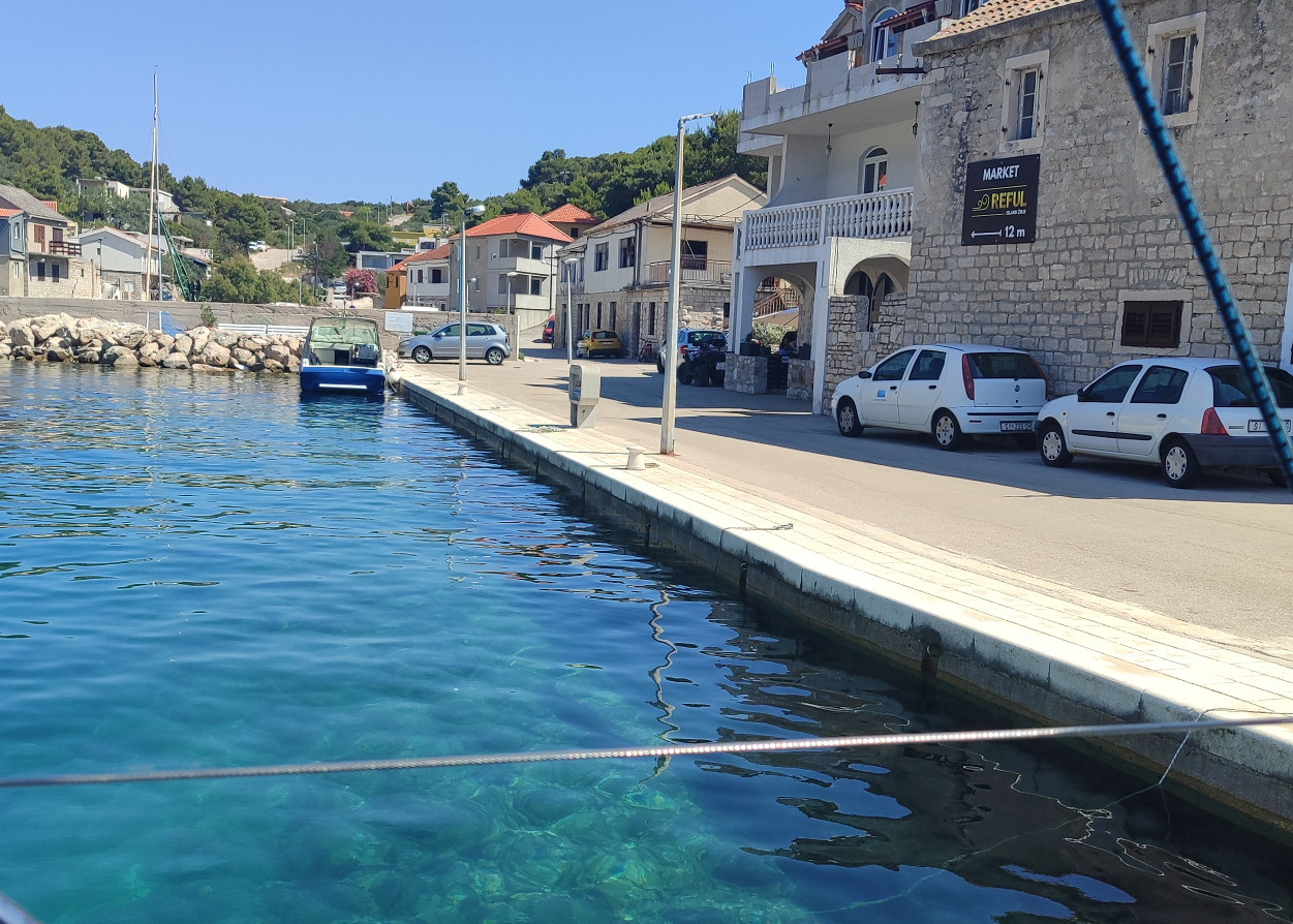 Luka marina