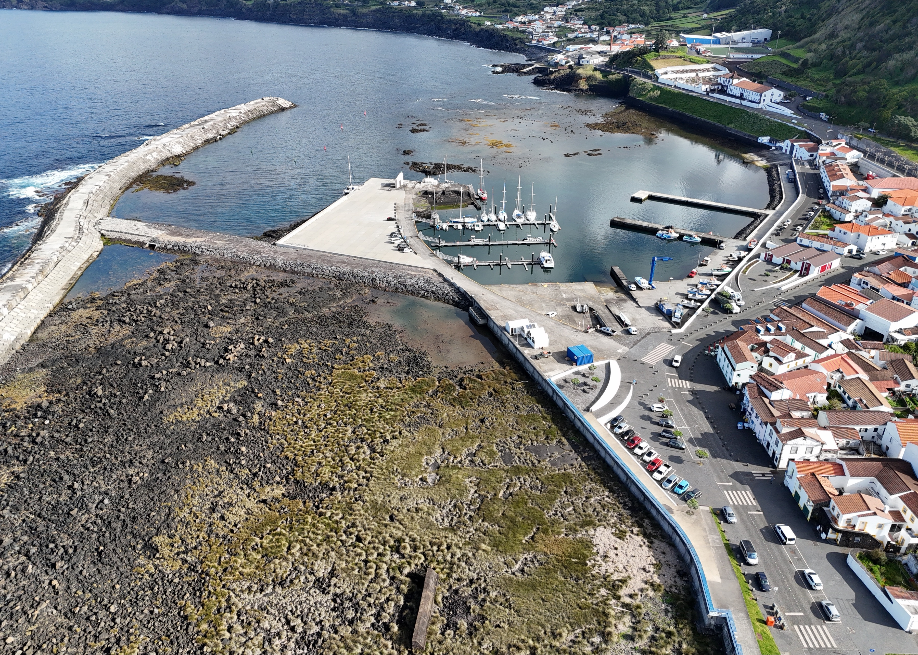 Marina Lajes Do Pico