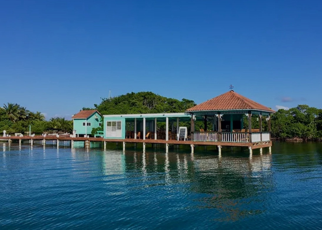 Placencia Yacht Club