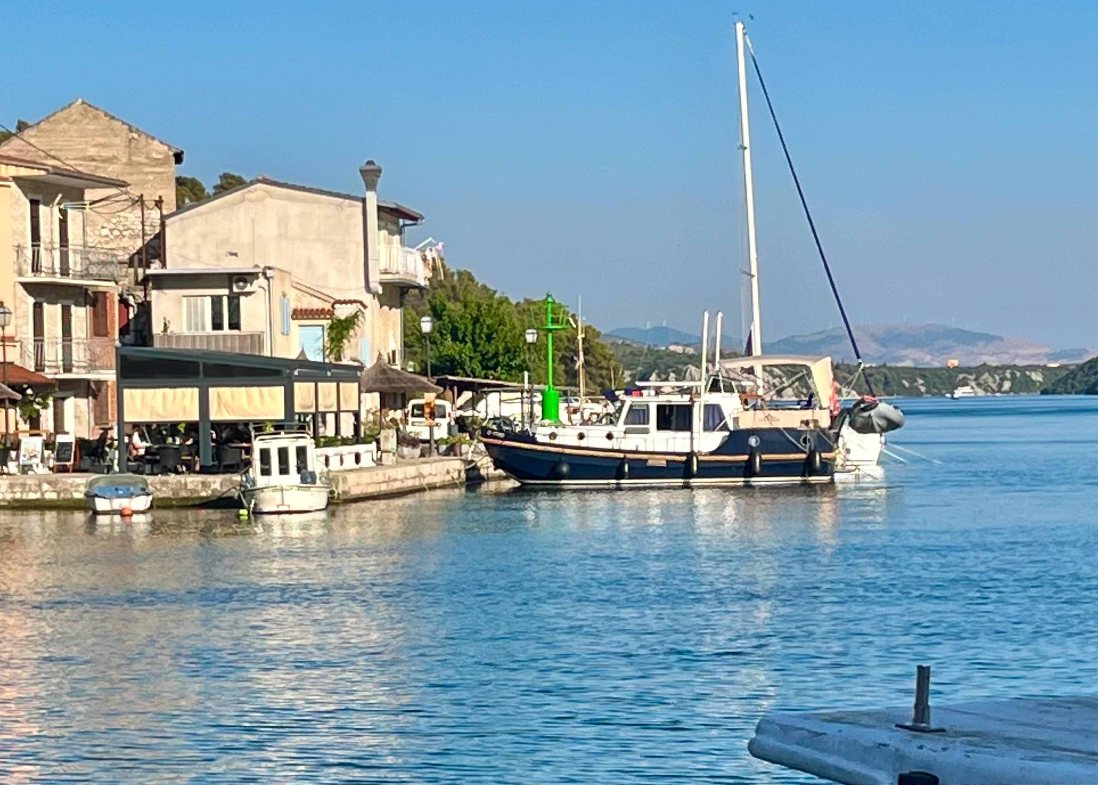 Zaton Port