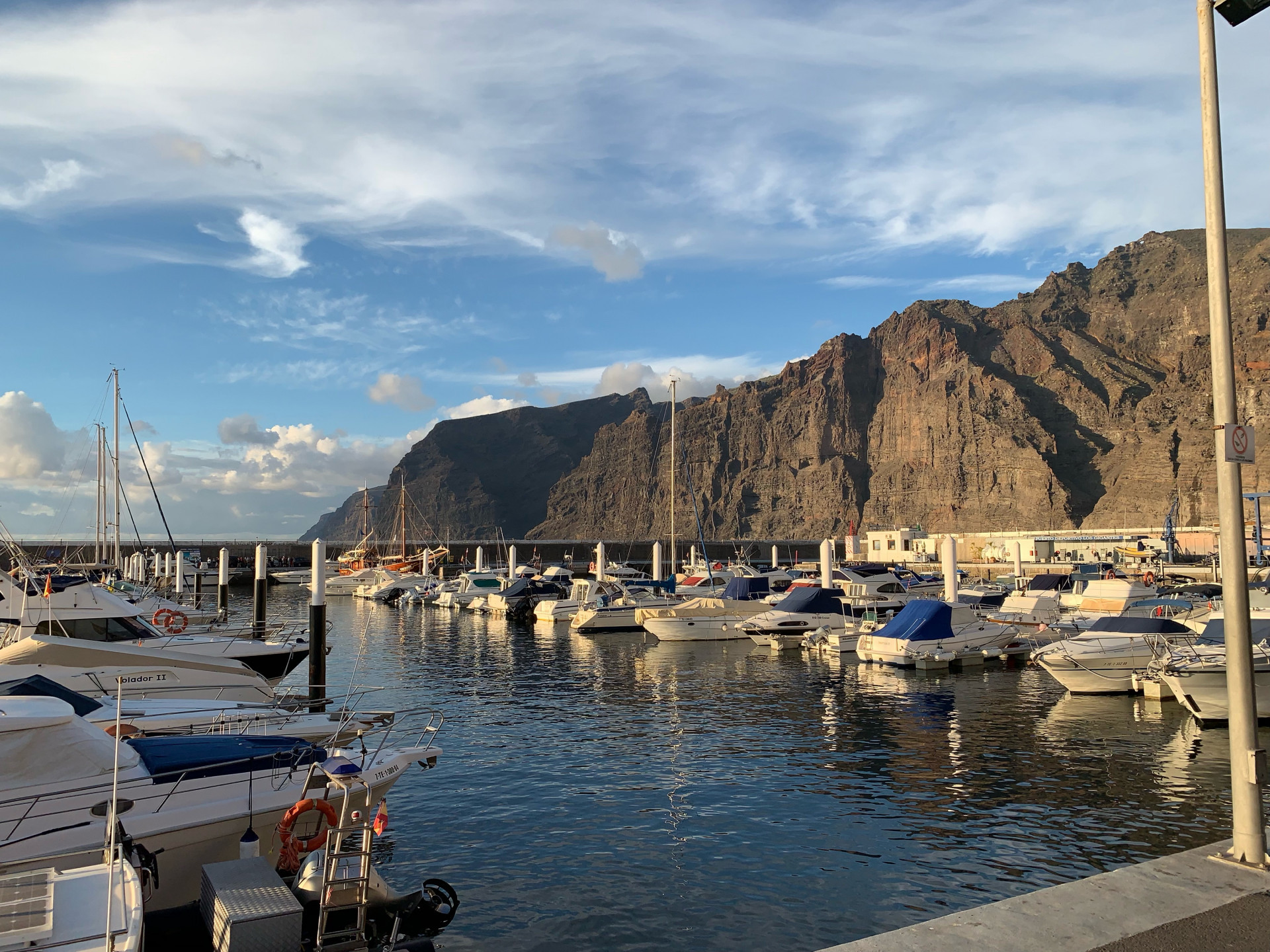 Puerto Deportivo Los Gigantes