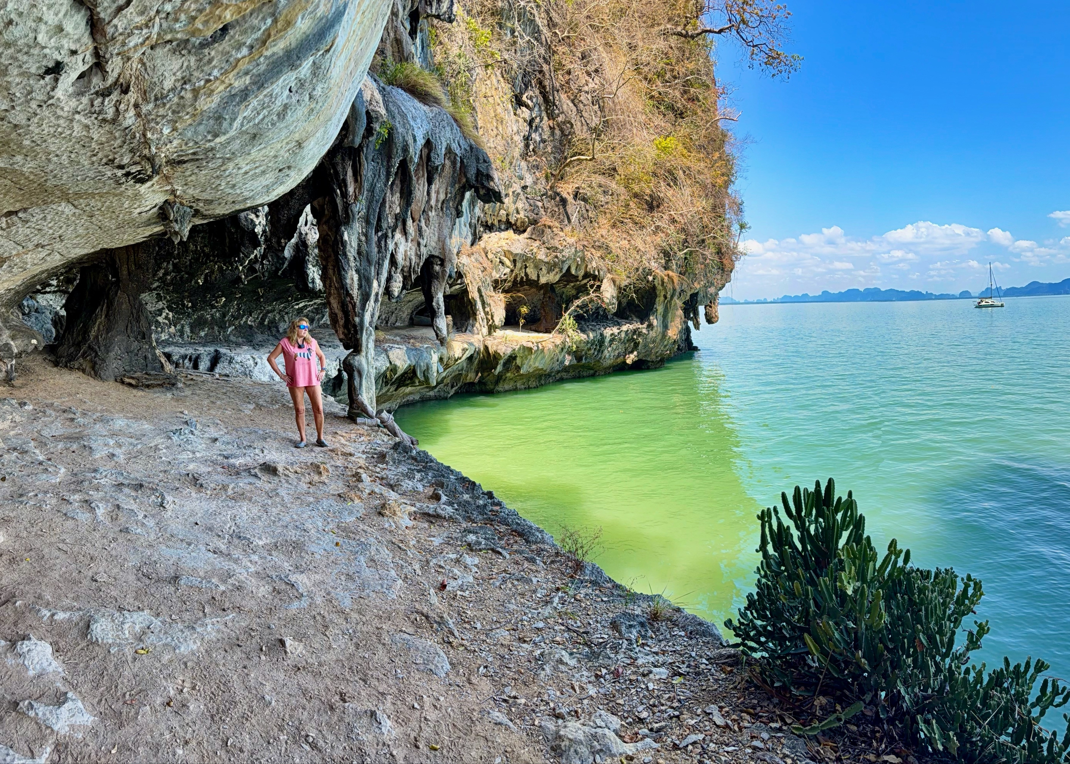 Blue's cave East
