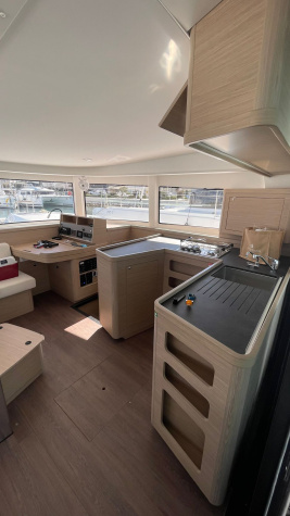 Lagoon 42 - 4 + 2 cab.
